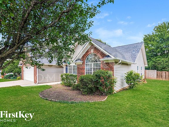2nd image of 200 Summer Hill Dr