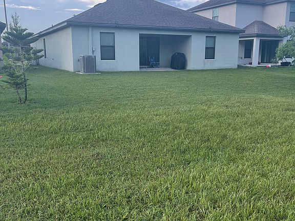 2nd image of 654 Chatham Walk Dr