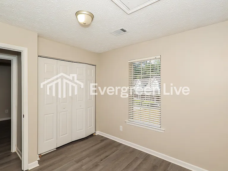 947 Windwood Ct — Photo 13