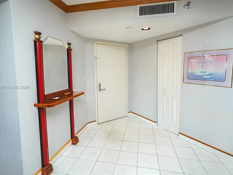 3530 Mystic Pointe Dr #1401 — Photo 41