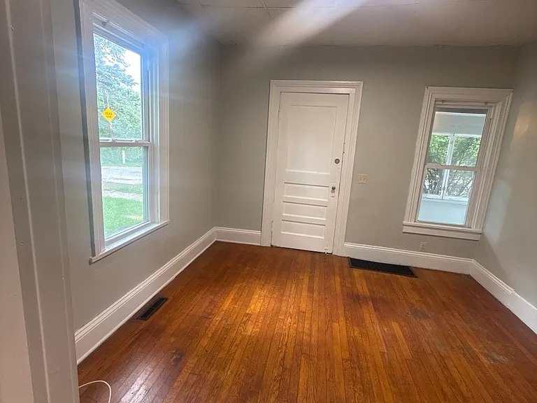 74 Starling St — Photo 6