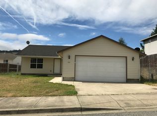 233 NE Rose Ridge Dr, Winston, OR 97496