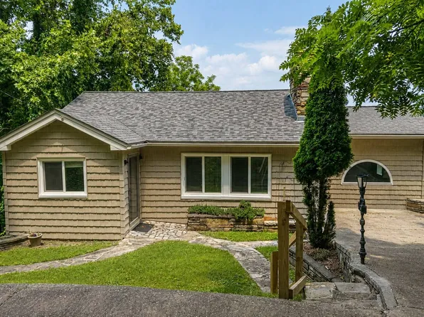 2516 Spring St SW, South Charleston, WV 25303