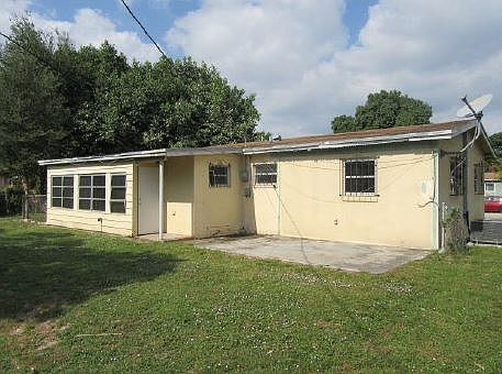 2nd image of 1270 NE 208th Ter