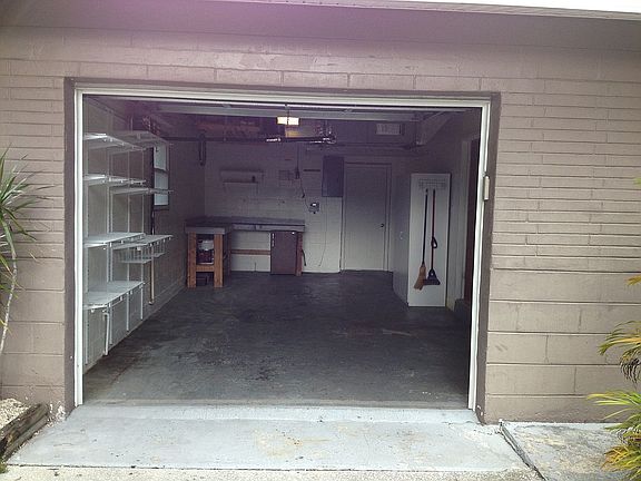 1car Garage / auto door