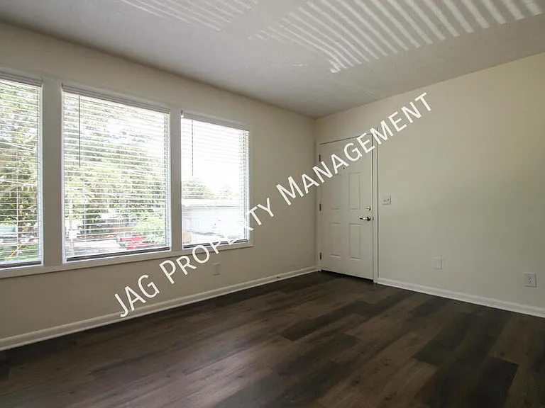 1426 Berrier St #4 — Photo 6