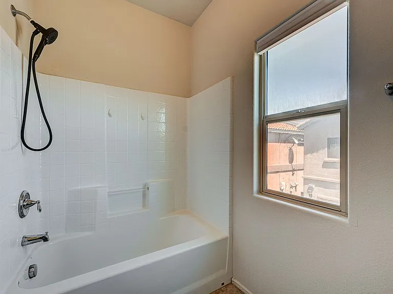 9522 Vega Carpio Ave — Photo 39