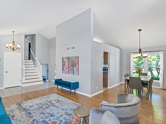 5th image of 2316 Broadway Ln