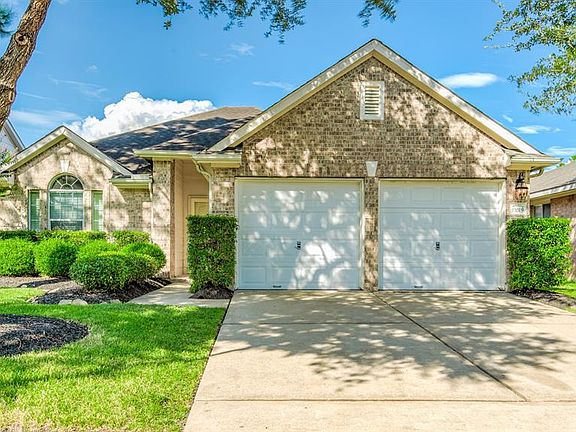2nd image of 11019 Rivercroft Ln