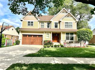 783 S Cambridge Ave, Elmhurst, IL 60126