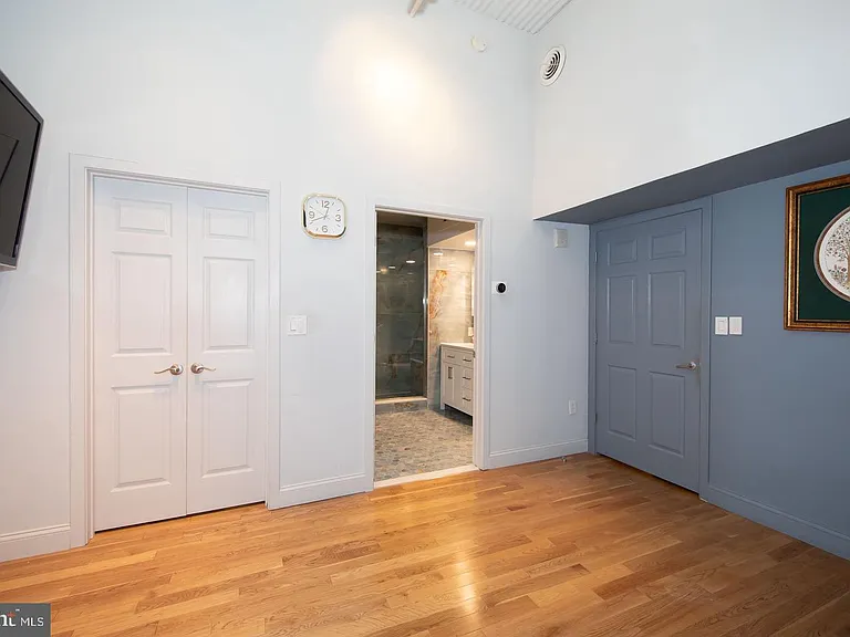 2200 Arch St #28-506-507 — Photo 20