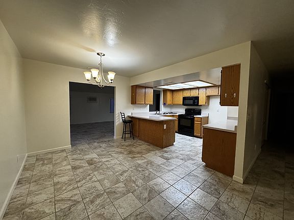 4th image of 7800 E Las Palmas Dr