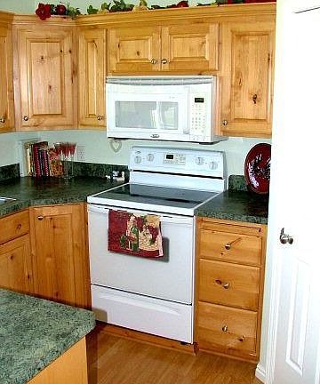 3rd image of 2961 N Highpoint Dr