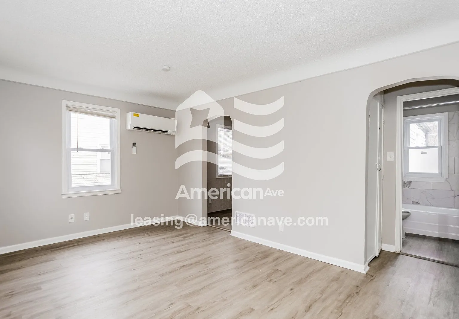 3 bed, 1.0 bath, 1090 sqft, $1,415 — Photo 2