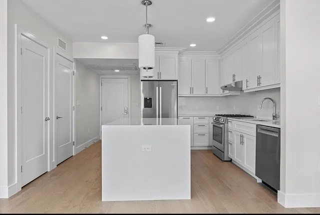 301 Border St #601 — Photo 9
