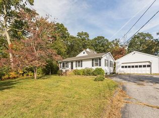 3 Princess Ln, North Stonington, CT 06359