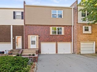 3729 NE Colonial Dr, Lees Summit, MO 64064
