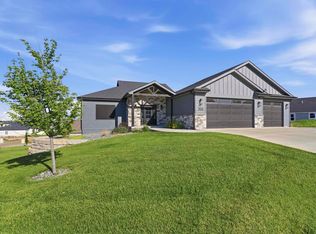 3911 Travers Cir, Manhattan, KS 66503