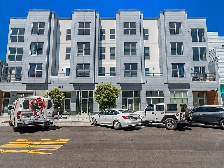 2224 Clement St #104 — Photo 7