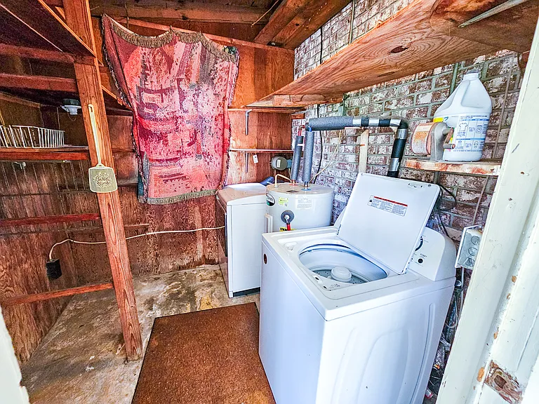 213 Otis Rd — Photo 24