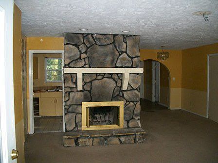 2nd image of 3169 Oakcliff Rd