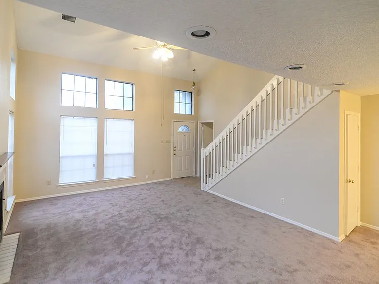 11815 Sunrise Dr — Photo 5