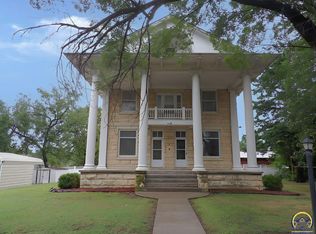 415 W Walnut St, Junction City, KS 66441