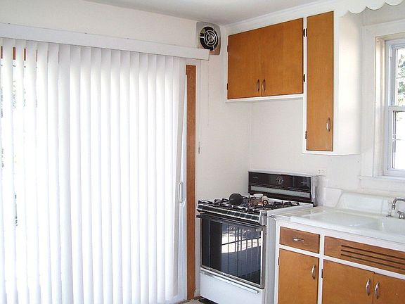 4th image of 5018 Birchwood Ave