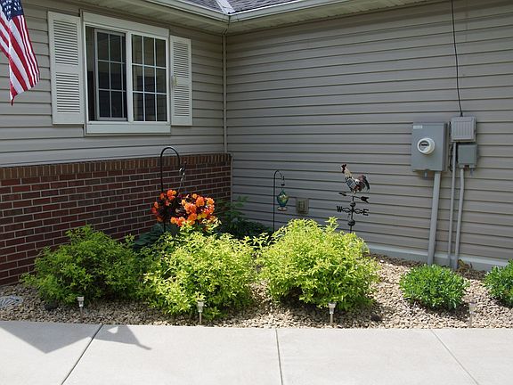 3rd image of 10521 64th Ln NE