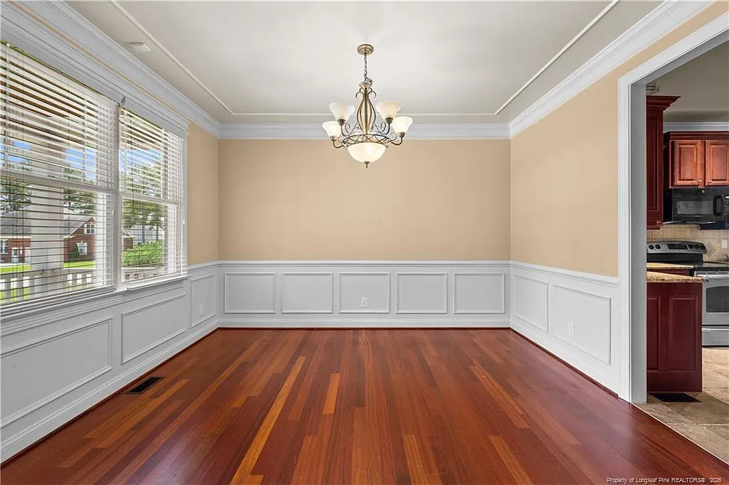 4 bed, 3.0 bath, 2985 sqft, $2,500 — Photo 4