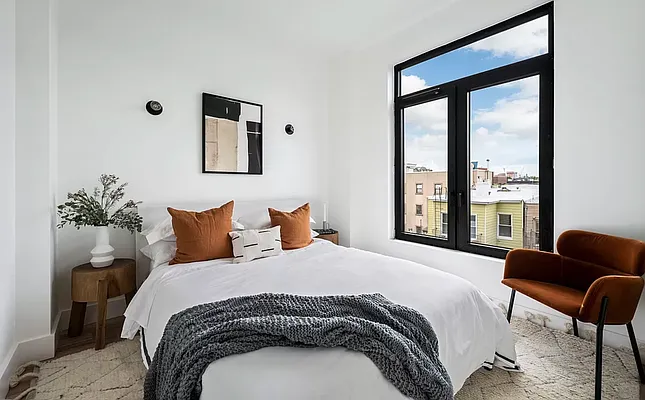 Bedroom, photo 2