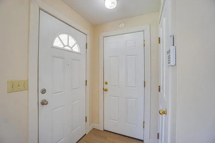 17205 NE 5th St — Photo 7