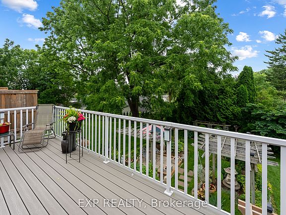 3rd image of 9 Kinsman Ct S