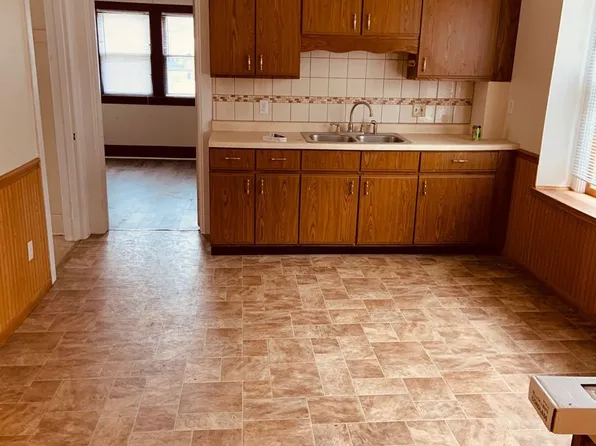 nreloomis, 1606 Loomis St #1606, La Crosse, WI 54603