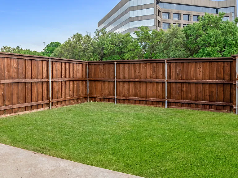 12569 Royal Oaks Ln — Photo 29