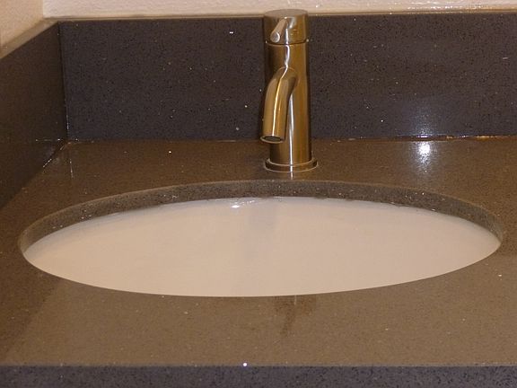 Double Vanity in Master Bed