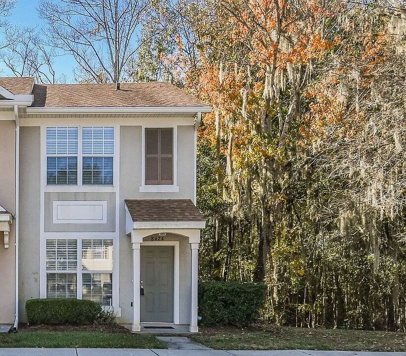 1st image of 8424 Thornbush Ct
