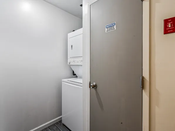 100-15 34th Avenue image 14 of 31