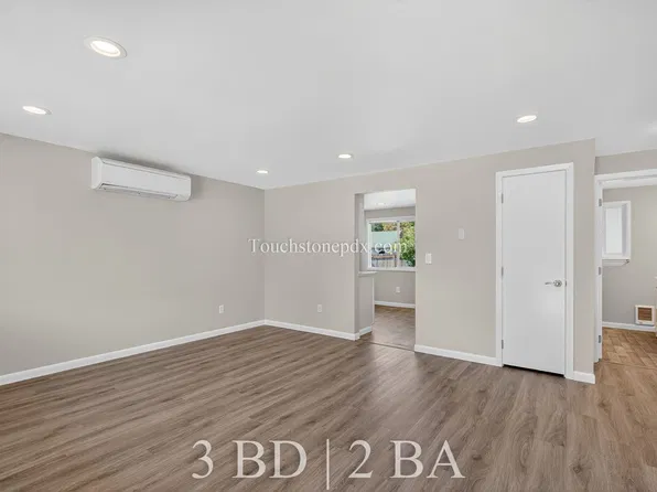 5116 SE Mitchell St, Portland, OR 97206