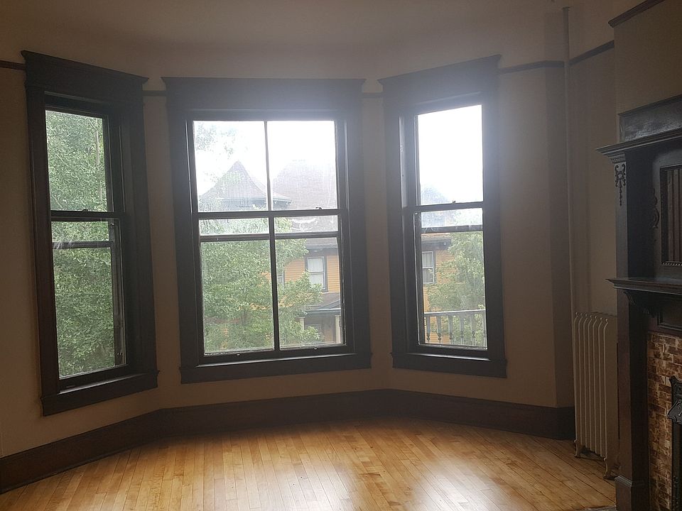 Building Photo 5