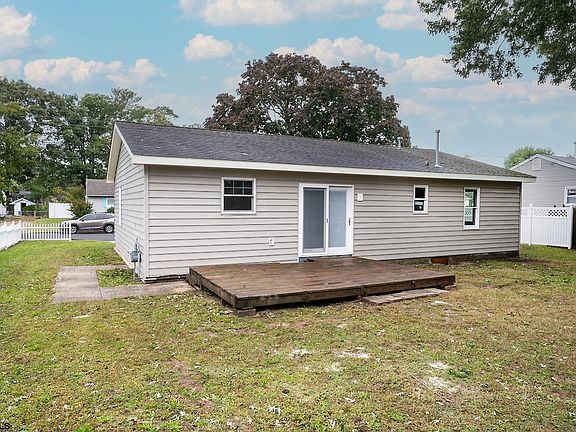 4th image of 107 Princeton Rd