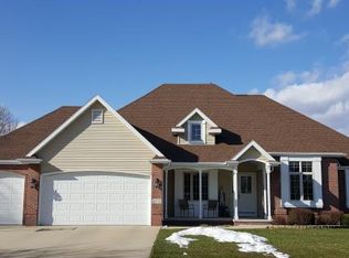 1800 E Orchard Blossom Dr, Appleton, WI 54915