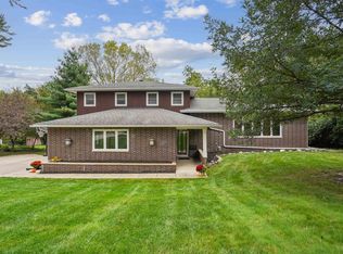 811 Oak Park Blvd, Cedar Falls, IA 50613