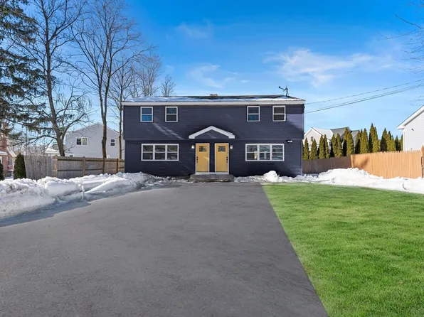 44-46 Willard St, Lowell, MA 01850