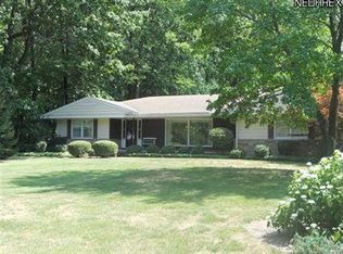 6200 Norman Ln, Mayfield, OH 44143