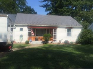 37 Memorial Dr, Gowanda, NY 14070