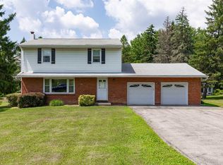 11 Sidney Ln, Wappingers Falls, NY 12590