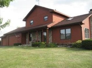 14209 Windsor Ct, Woodstock, IL 60098