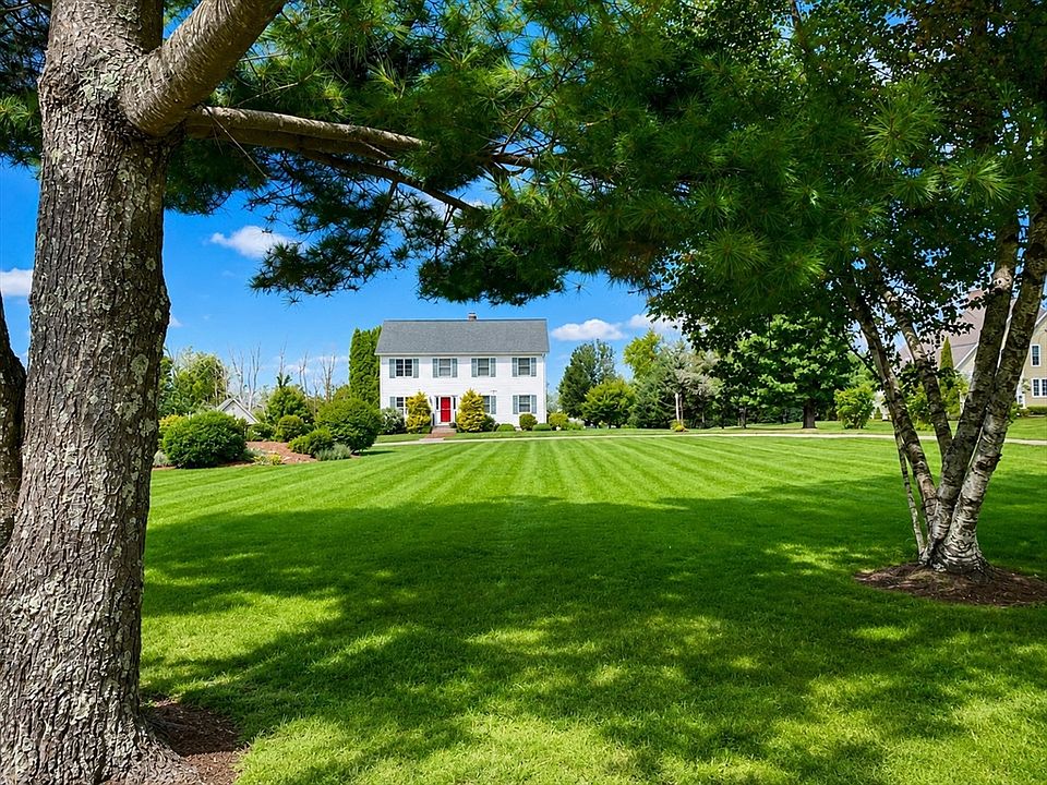 1st image of 60 Osgood Rd