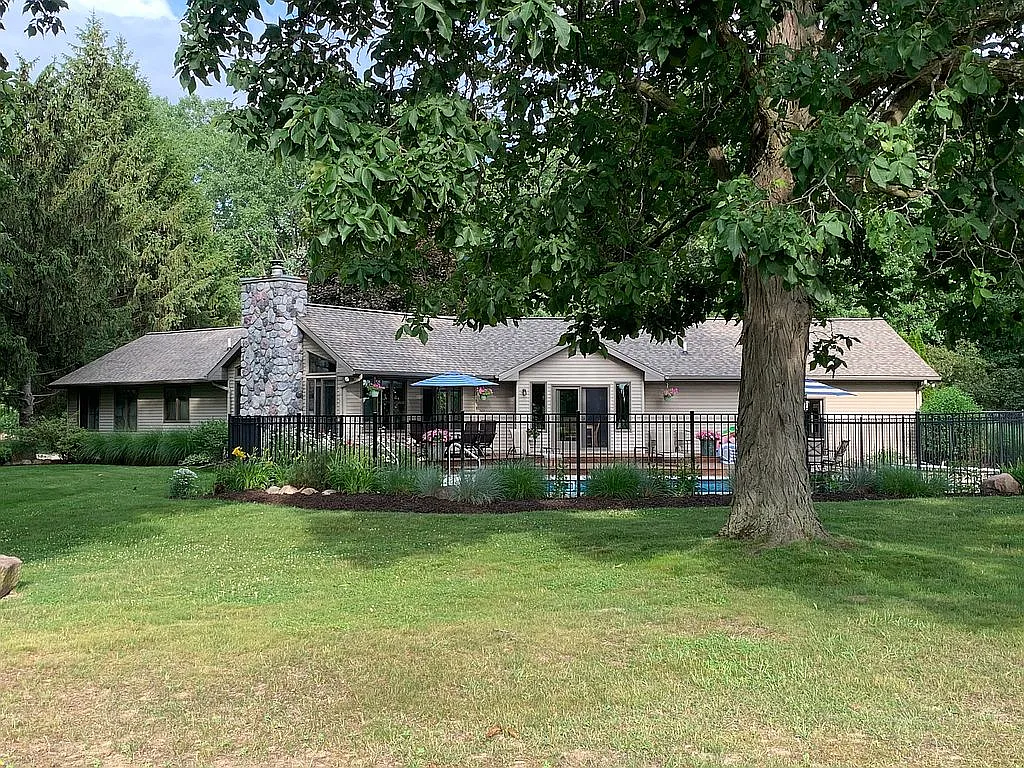 1728 Jacobs Cir photo 1
